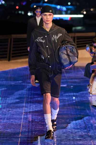 Look 20